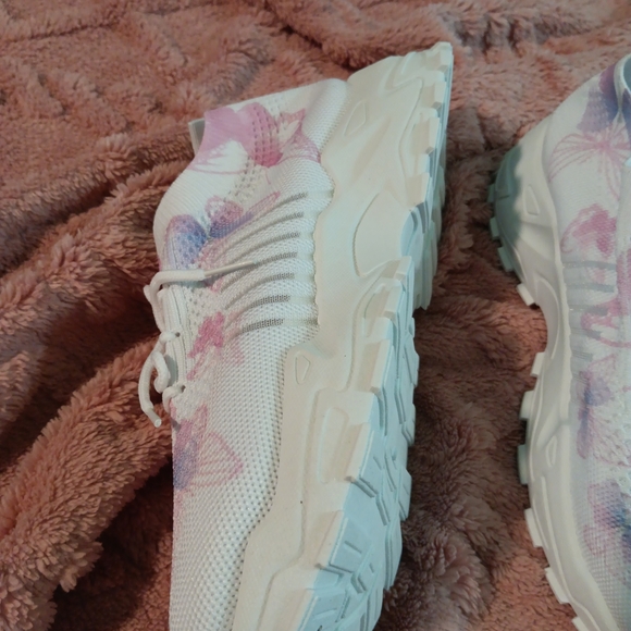White and Pink Butterflies Sneakers - Picture 2 of 10